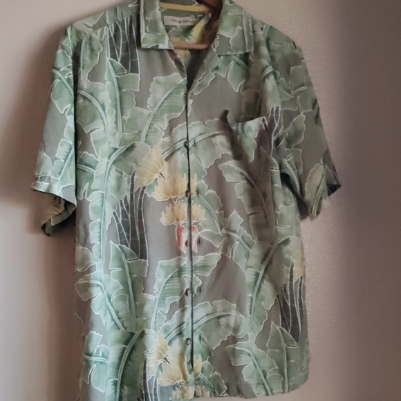 Tommy Bahama Other - Silk Tommy Bahama Hawaiian Button Up Shirt